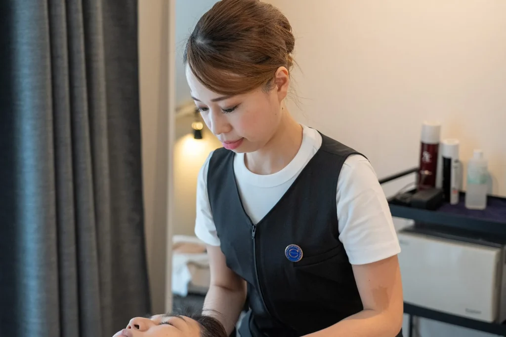 Professional Japanese facial massage treatment in Osaka